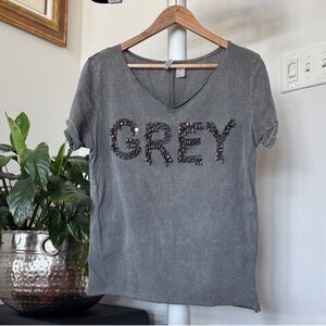 H&M Embellished T shirt/Top/Tee Sz M Gray beaded washed V Neck
